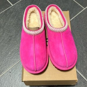 Ugg sz 6 Pink Tasman II